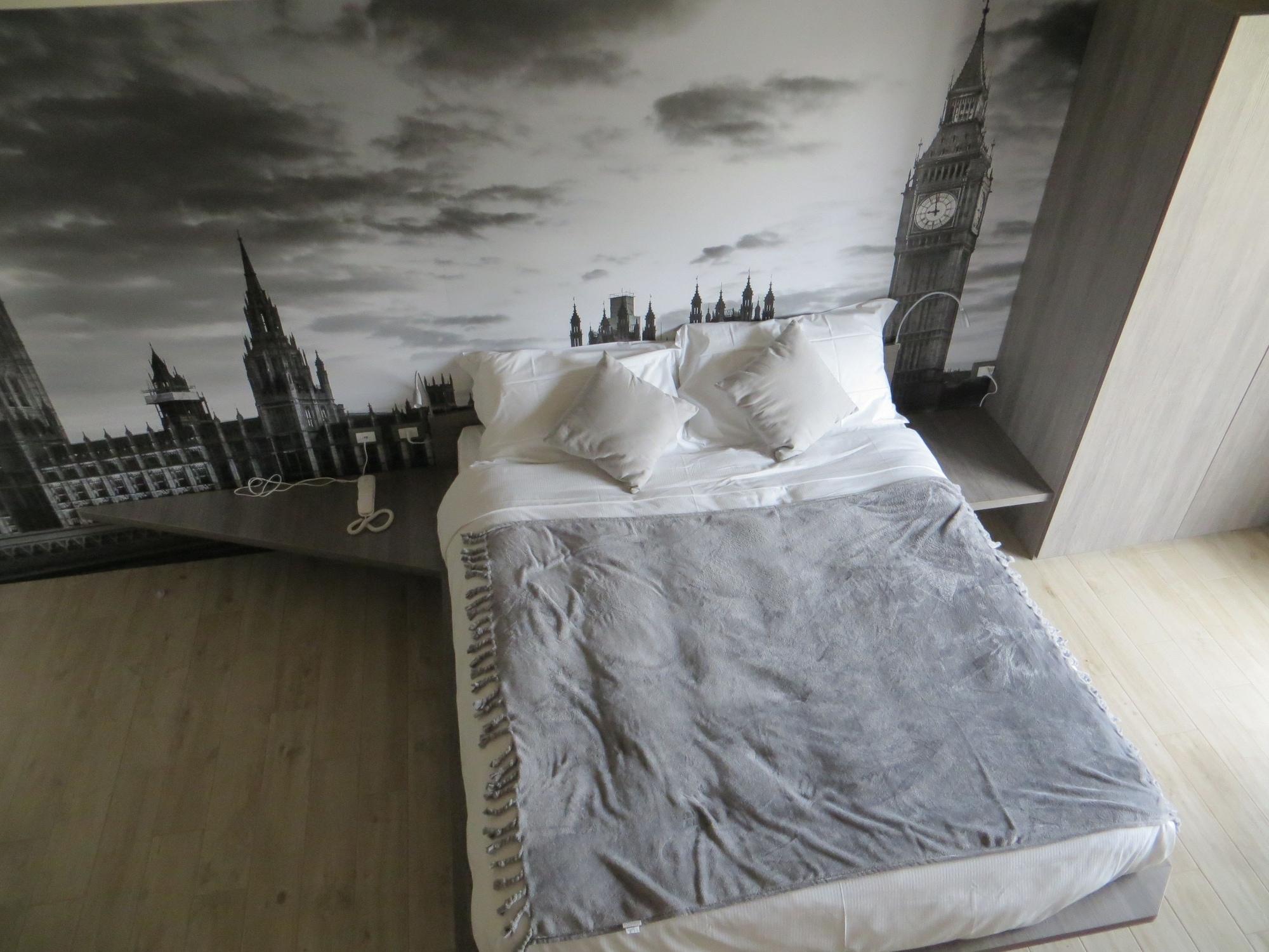 Hotel Seven Rooms Milano Esterno foto