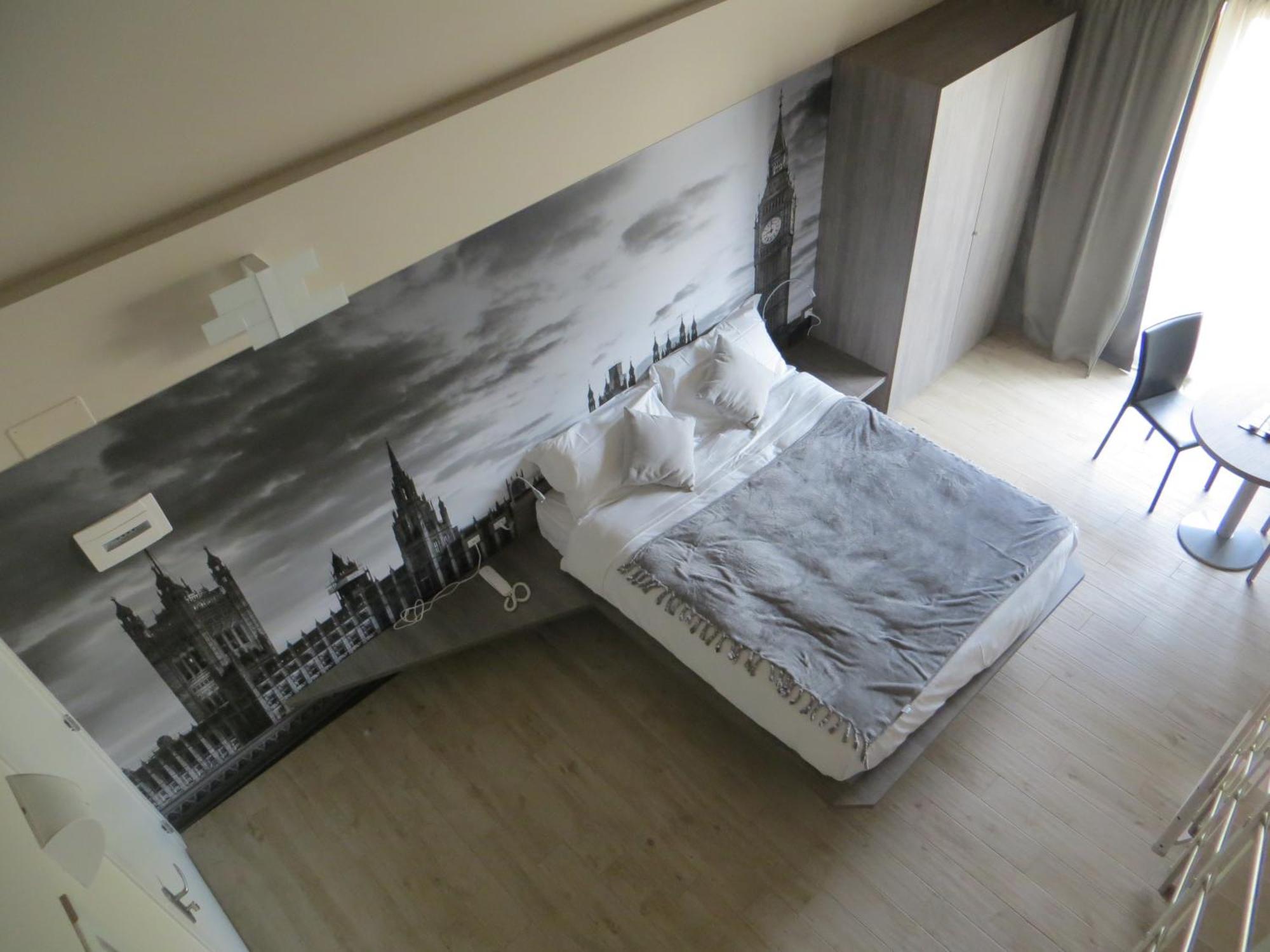 Hotel Seven Rooms Milano Esterno foto