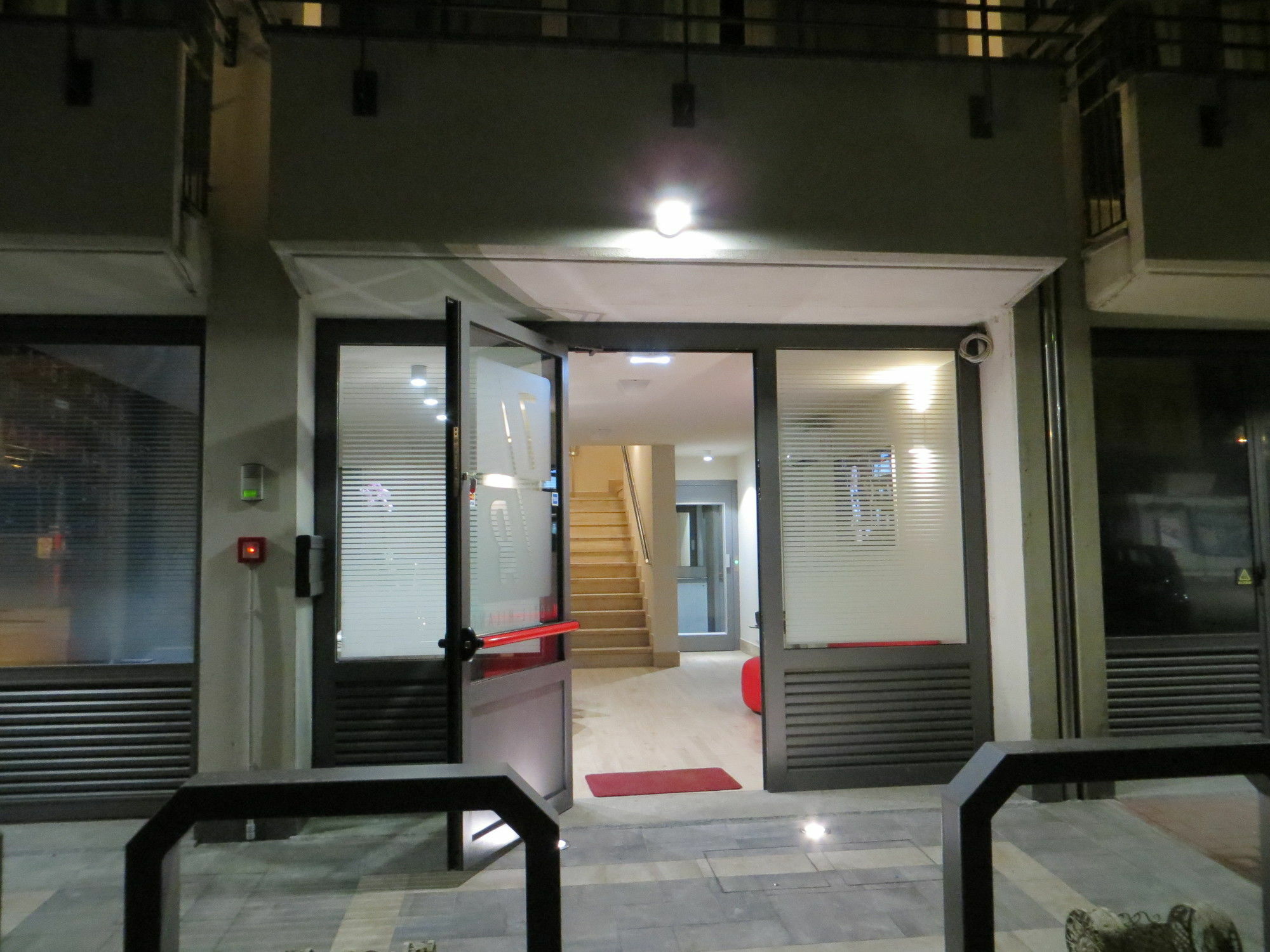 Hotel Seven Rooms Milano Esterno foto