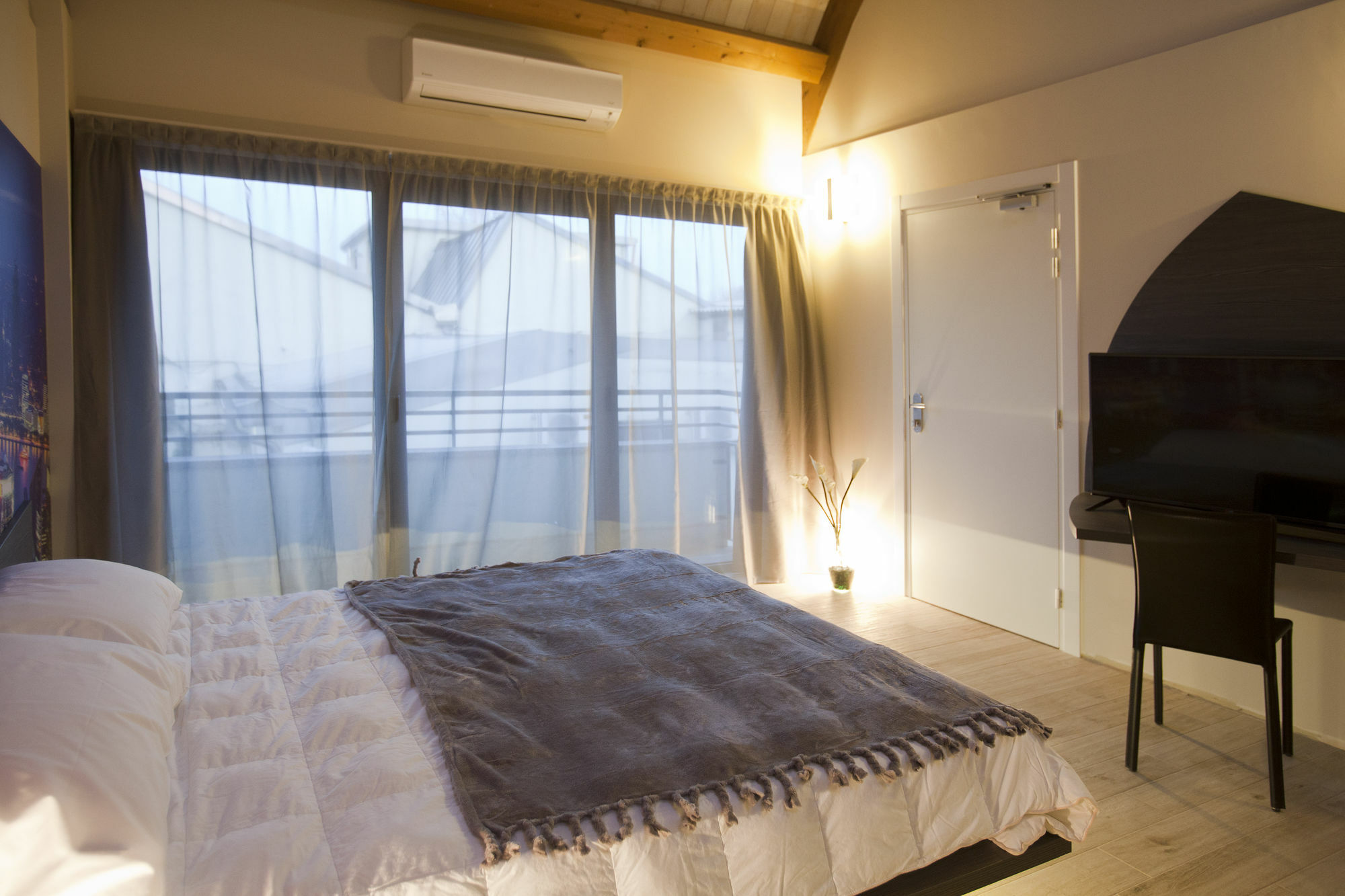 Hotel Seven Rooms Milano Esterno foto