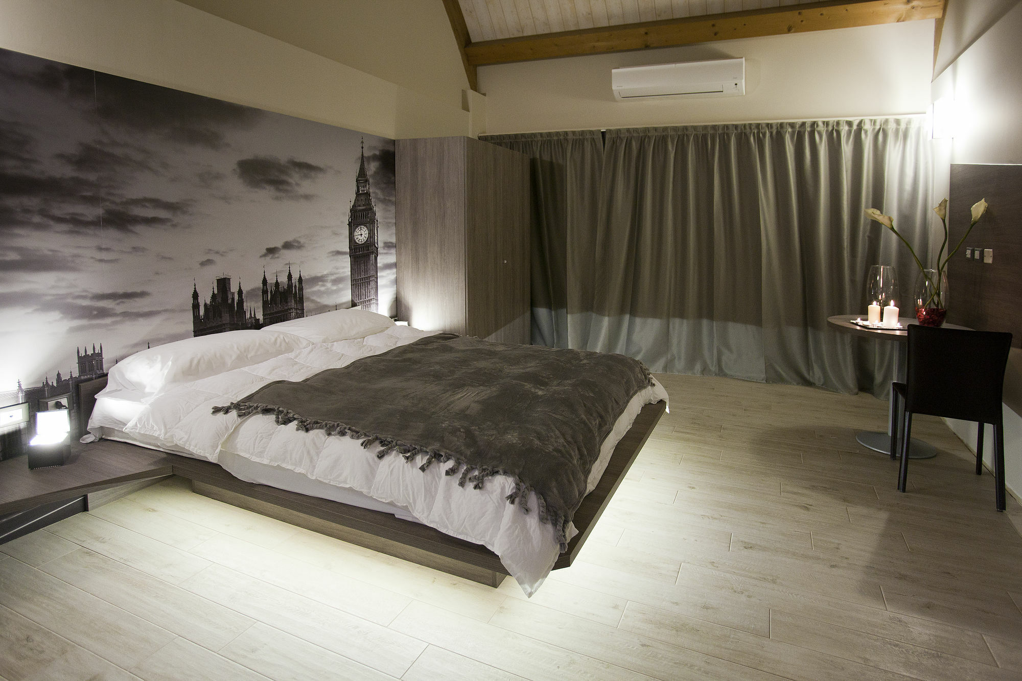 Hotel Seven Rooms Milano Esterno foto