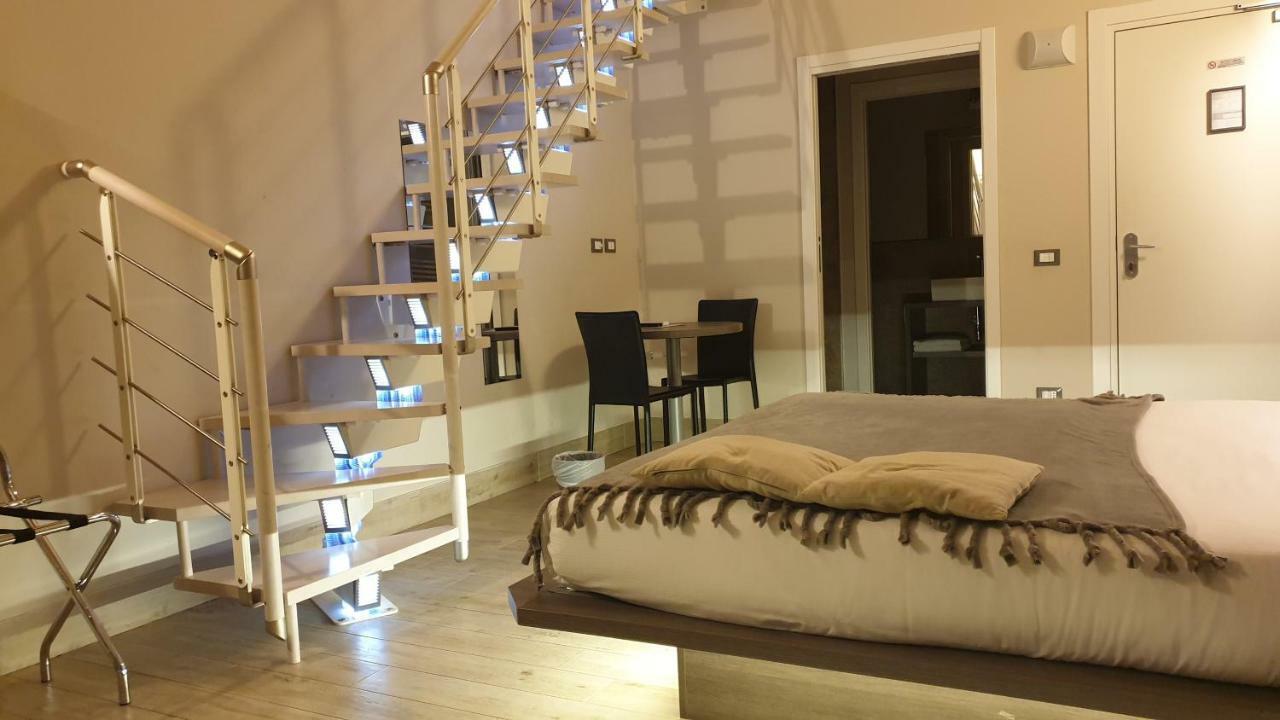 Hotel Seven Rooms Milano Esterno foto