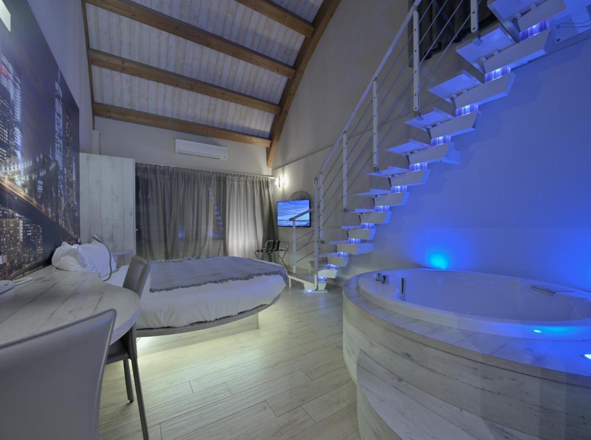 Hotel Seven Rooms Milano Esterno foto